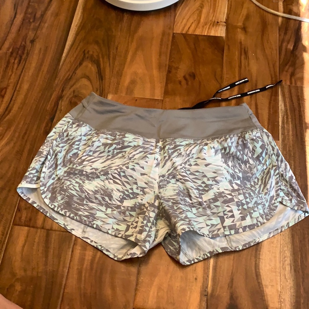 Women’s Nike printed shorts